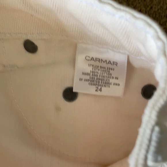 CARMAR denim skirt. - Picture 9 of 12